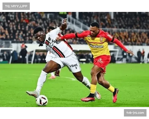 通讯：记录朗斯主场博拉尔特-德勒利球场在欧冠赛事后的设施升级与运营挑战